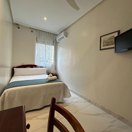 Hostal Villamanez Madrid Exteriér fotografie