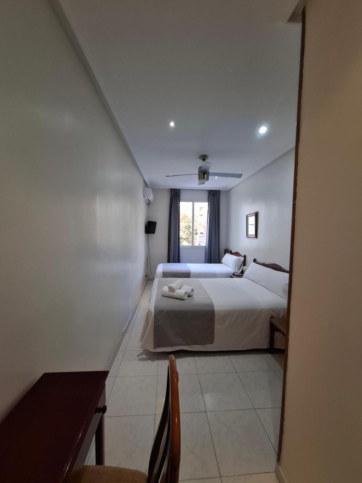Hostal Villamanez Madrid Exteriér fotografie