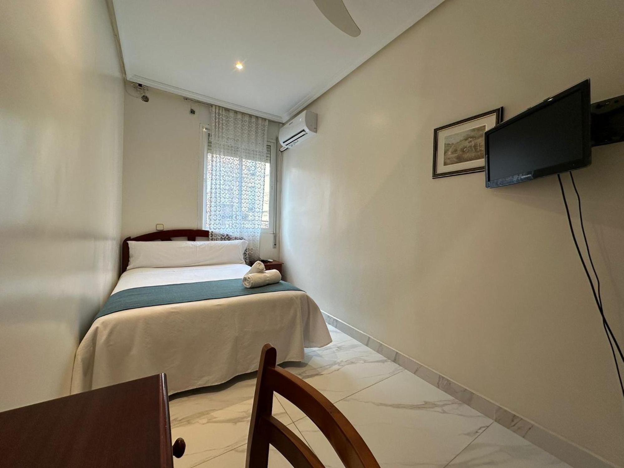 Hostal Villamanez Madrid Exteriér fotografie